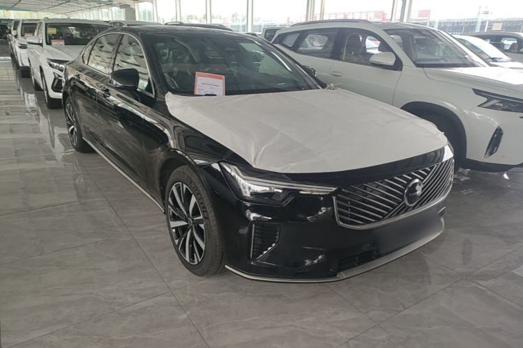 Used Volvo S90 2026 B5 Zhiyi Luxury Edition Exterior 1