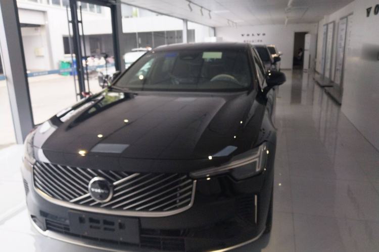 Used Volvo S90 2026 B5 Zhiyuan Luxury Edition Exterior 1