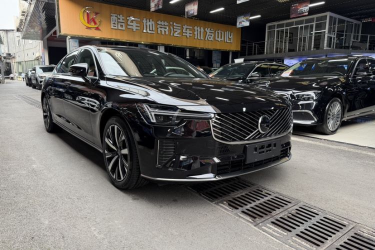 Used Volvo S90 2026 B5 Zhiyi Luxury Edition Exterior 1