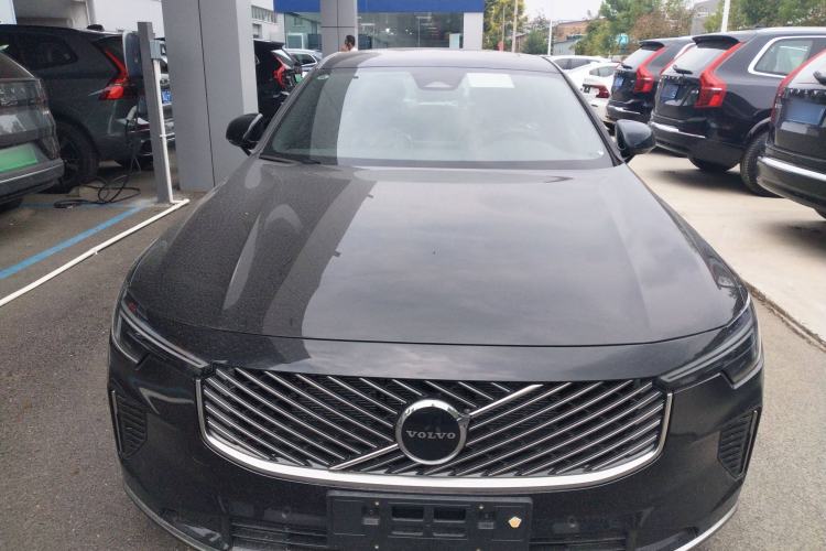 Used Volvo S90 2026 B5 Zhiyi Luxury Edition Exterior 1