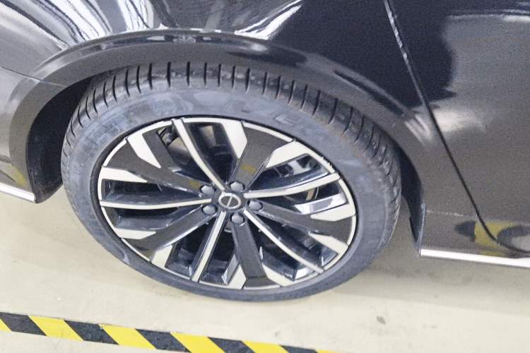 Used Volvo S90 2026 B5 Zhiyuan Luxury Edition Exterior 2