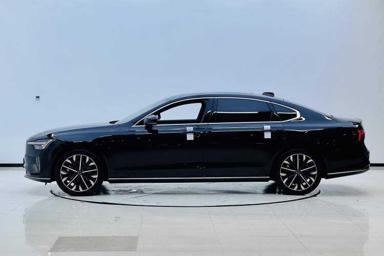 Used Volvo S90 2026 B5 Zhiya Luxury Edition Exterior 2