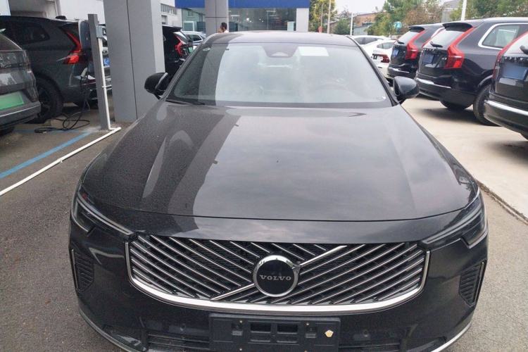 Used Volvo S90 2026 B5 Zhiyi Luxury Edition Exterior 2