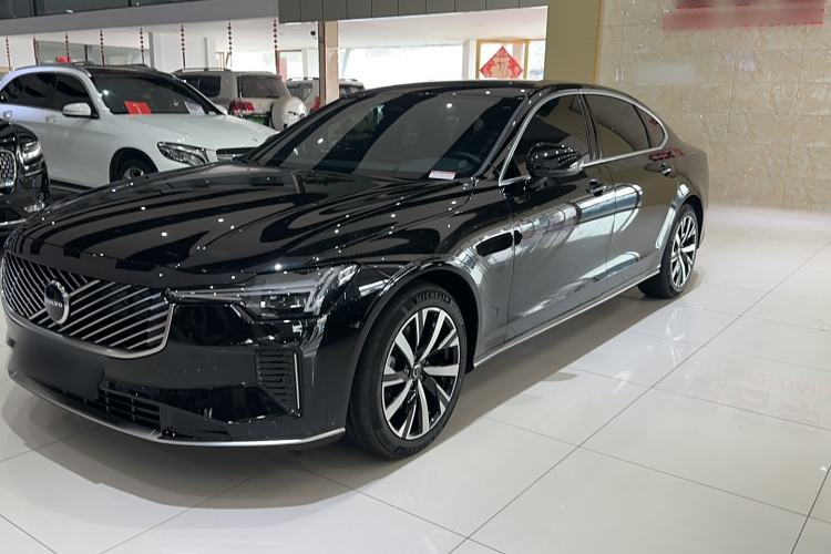 Used Volvo S90 2026 B5 Zhiyi Luxury Edition Exterior 2