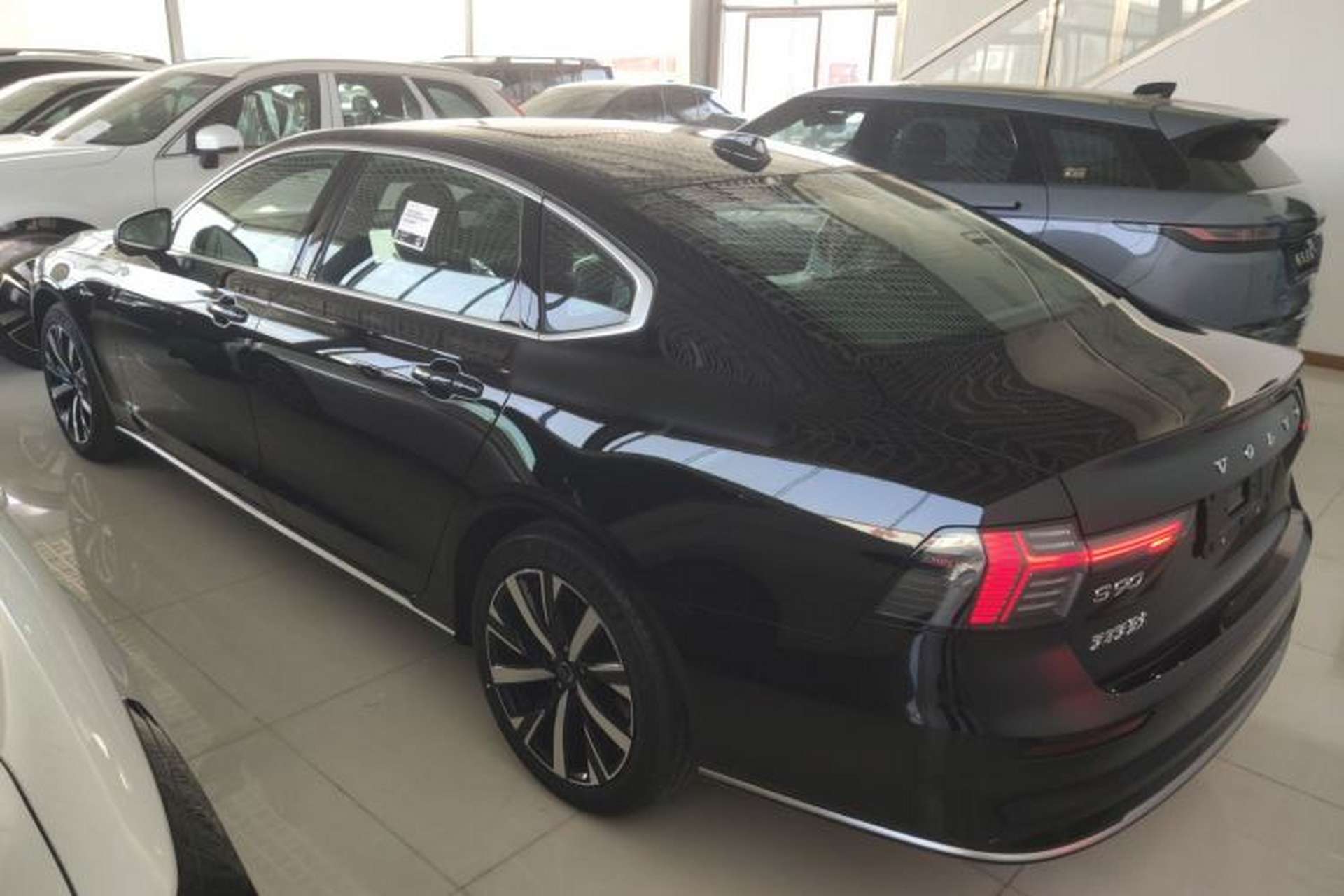 Used Volvo S90 2026 B5 Zhiyi Luxury Edition Exterior 2