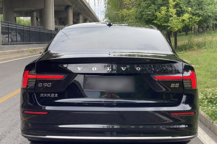 Used Volvo S90 2026 B5 Zhiyuan Luxury Edition Exterior 4