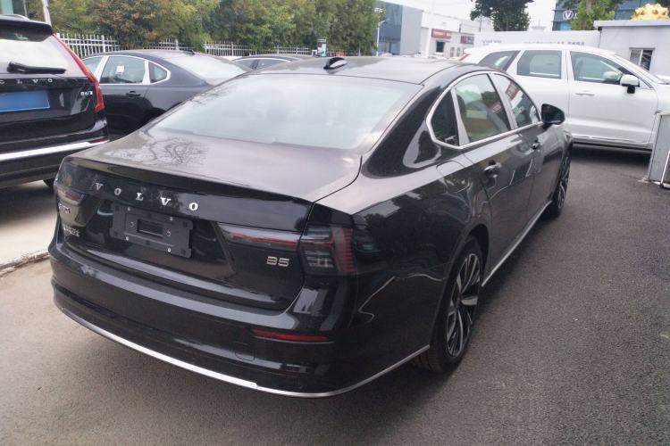 Used Volvo S90 2026 B5 Zhiyi Luxury Edition Exterior 4