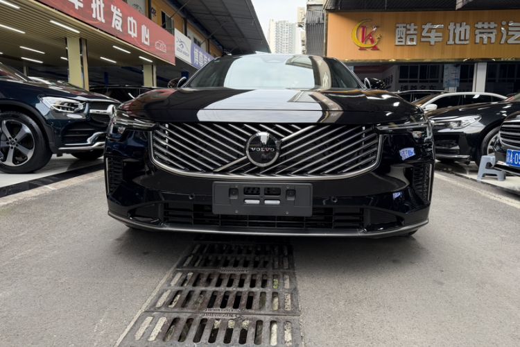 Used Volvo S90 2026 B5 Zhiyi Luxury Edition Exterior 5