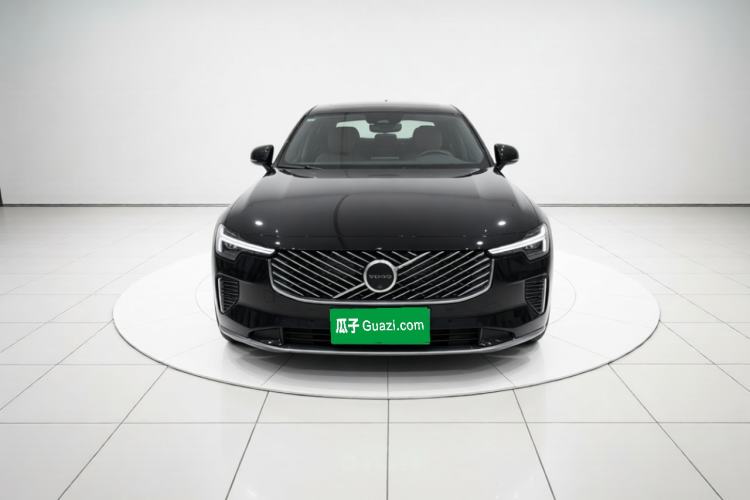 Used Volvo S90 2026 B5 Zhiyuan Luxury Edition Front