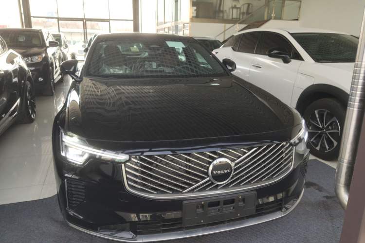 Used Volvo S90 2026 B5 Zhiyi Luxury Edition Front