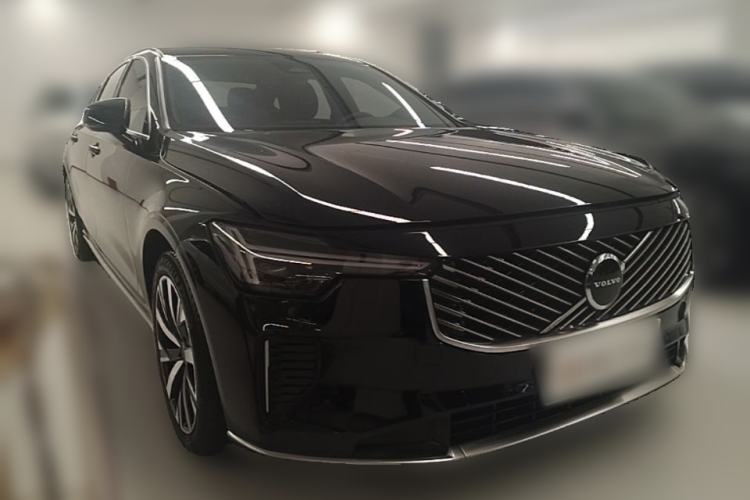 Used Volvo S90 2026 B5 Zhiyi Luxury Edition Front Right 45 Deg