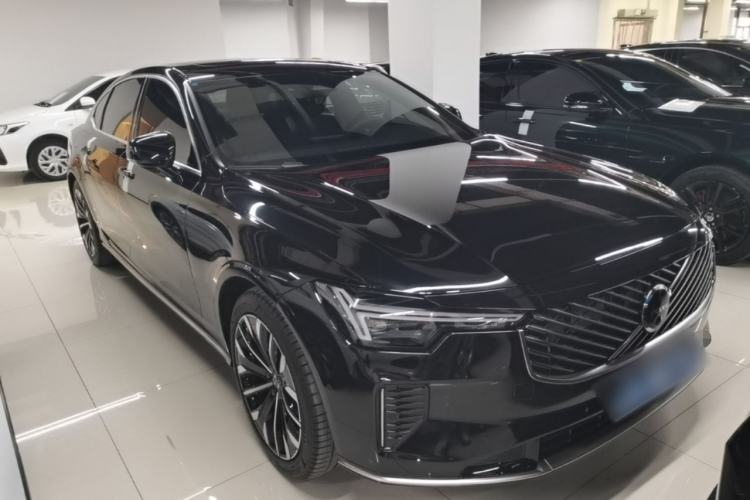 Used Volvo S90 2026 B5 Zhiyuan Luxury Edition Front Right 45 Deg