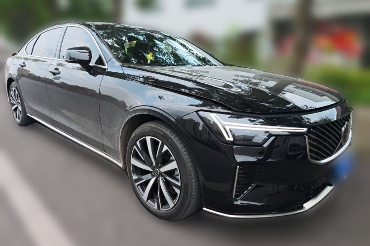 Used Volvo S90 2026 B5 Zhiyi Luxury Edition Front Right 45 Deg
