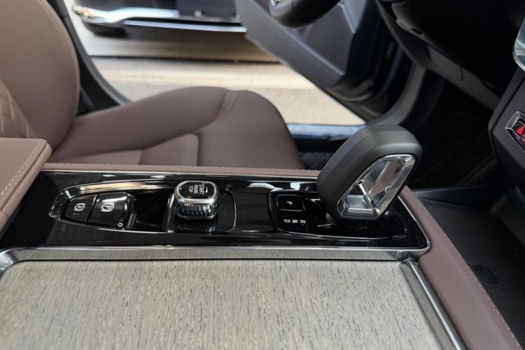 Used Volvo S90 2026 B5 Zhiyi Luxury Edition Gear Lever