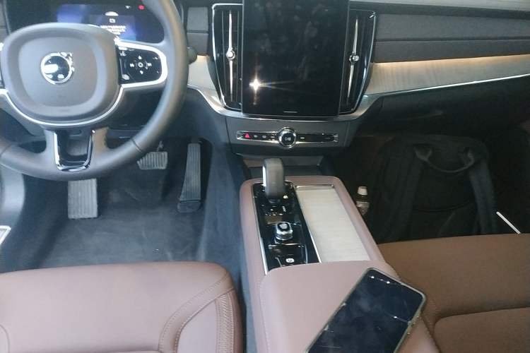 Used Volvo S90 2026 B5 Zhiyi Luxury Edition Gear Lever