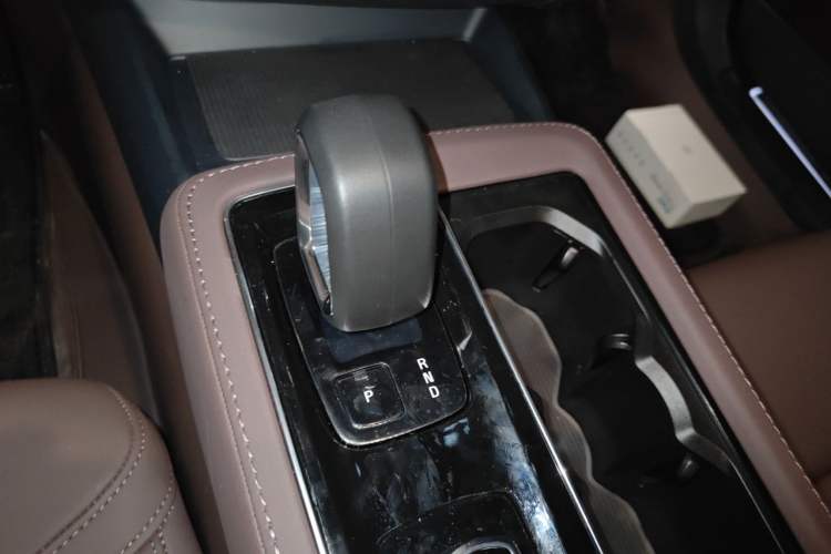 Used Volvo S90 2026 B5 Zhiyi Luxury Edition Gear Lever