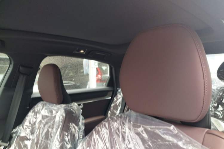 Used Volvo S90 2026 B5 Zhiyi Luxury Edition Headliner