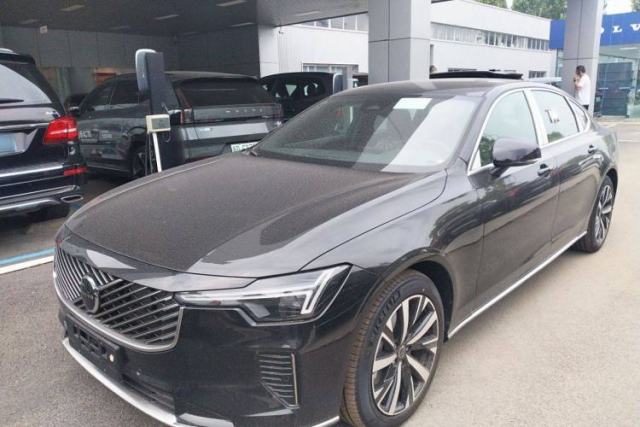 Used Volvo S90 2026 B5 Zhiyi Luxury Edition