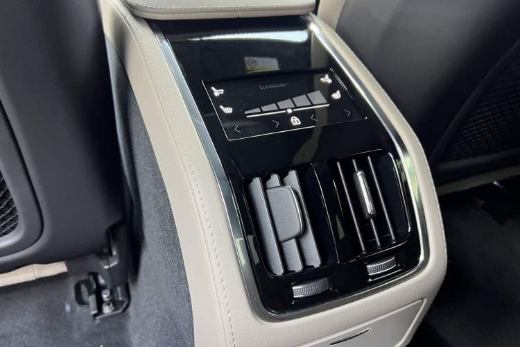Used Volvo S90 2026 B5 Zhiya Luxury Edition Interior 10