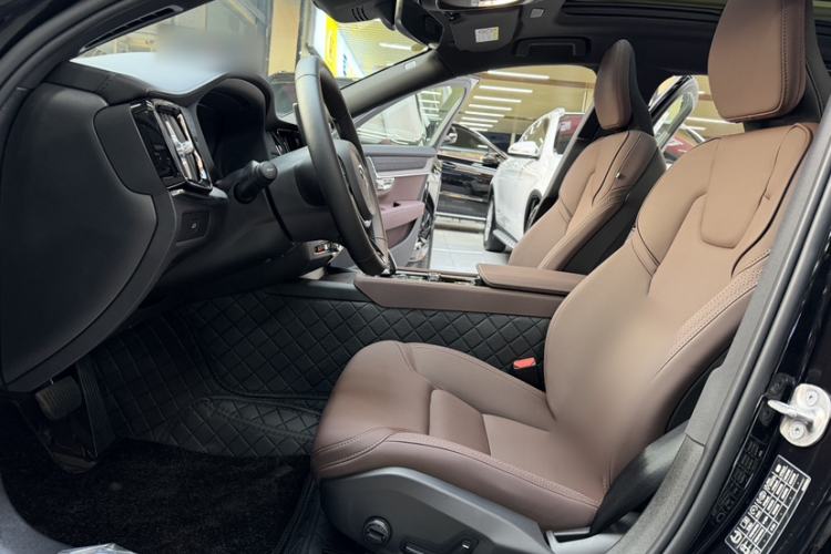 Used Volvo S90 2026 B5 Zhiyi Luxury Edition Interior 12