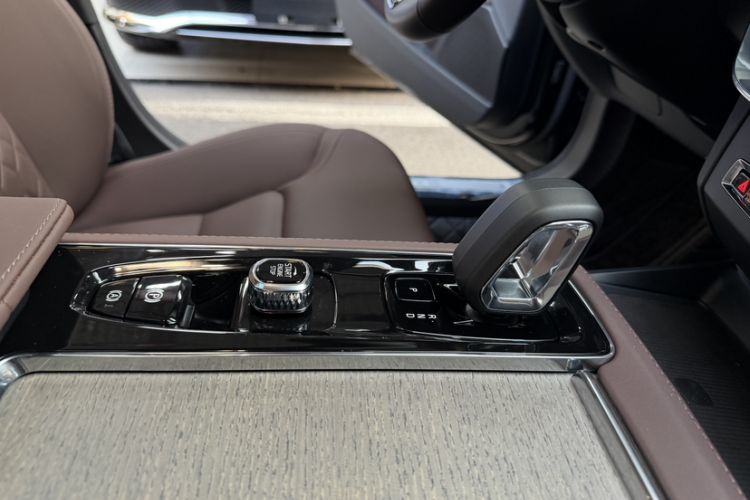 Used Volvo S90 2026 B5 Zhiyi Luxury Edition Interior 14