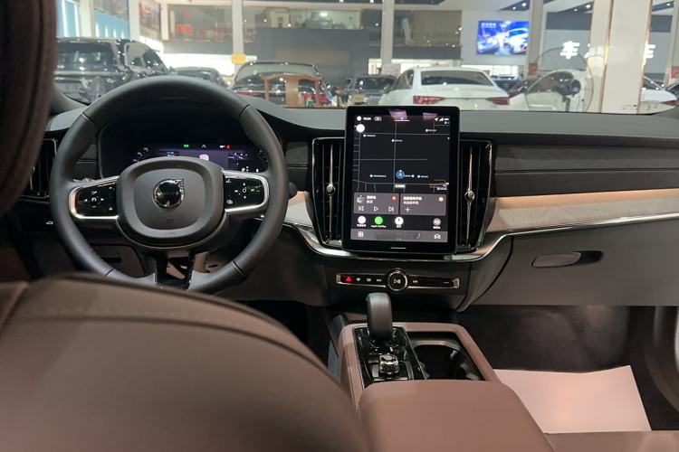 Used Volvo S90 2026 B5 Zhiyi Luxury Edition Interior 3