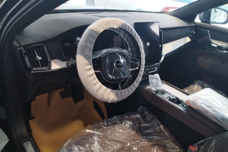 Used Volvo S90 2026 B5 Zhiyuan Luxury Edition Interior 4