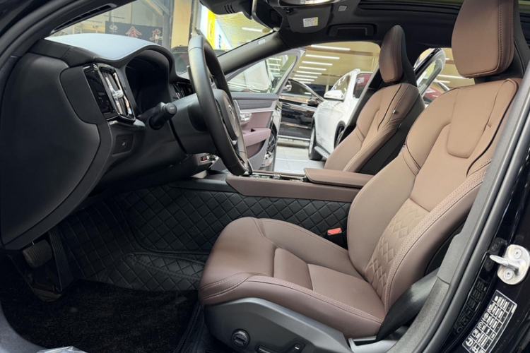 Used Volvo S90 2026 B5 Zhiyi Luxury Edition Interior 7