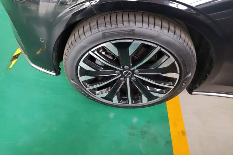 Used Volvo S90 2026 B5 Zhiyuan Luxury Edition Left Front Wheel Hub