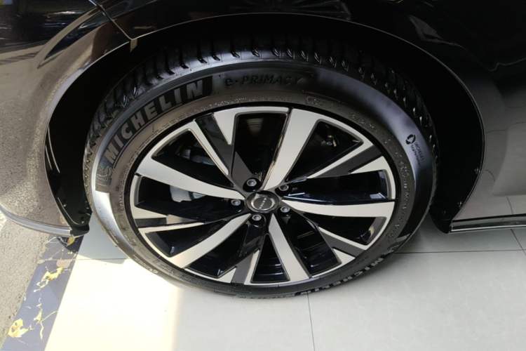 Used Volvo S90 2026 B5 Zhiyi Luxury Edition Left Front Wheel Hub