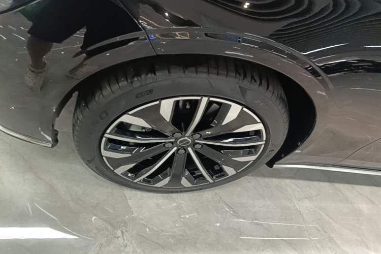 Used Volvo S90 2026 B5 Zhiyuan Luxury Edition Left Front Wheel Hub