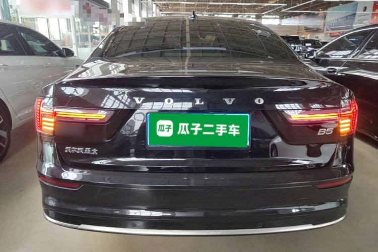 Used Volvo S90 2026 B5 Zhiyuan Luxury Edition Rear