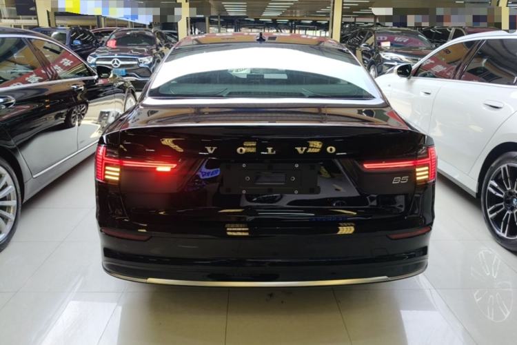 Used Volvo S90 2026 B5 Zhiyi Luxury Edition Rear