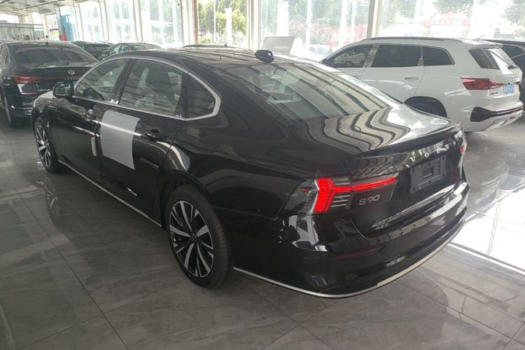 Used Volvo S90 2026 B5 Zhiyi Luxury Edition Rear Left 45 Deg
