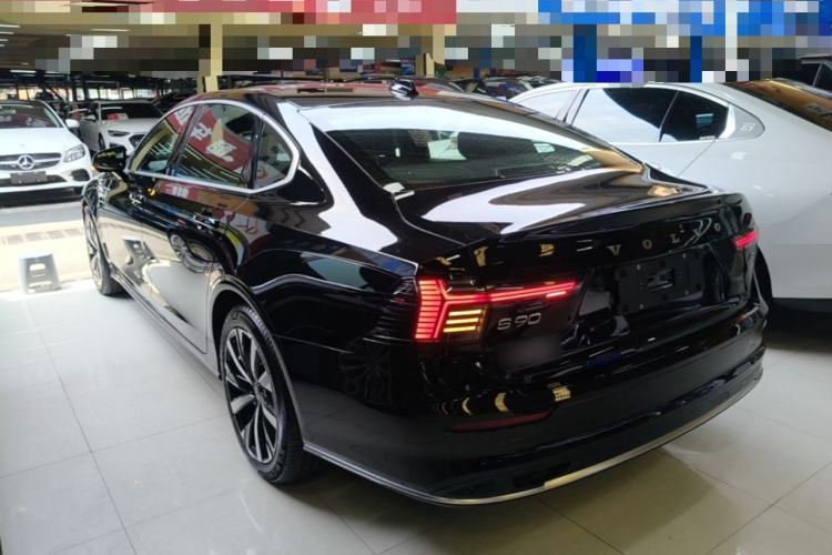 Used Volvo S90 2026 B5 Zhiyi Luxury Edition Rear Left 45 Deg