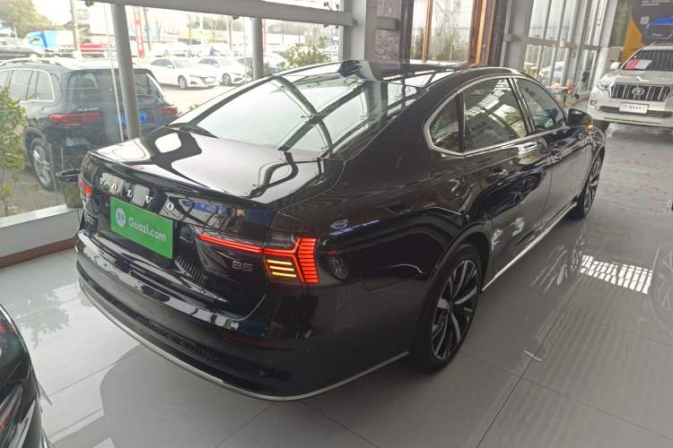 Used Volvo S90 2026 B5 Zhiyi Luxury Edition Rear Right 45 Deg