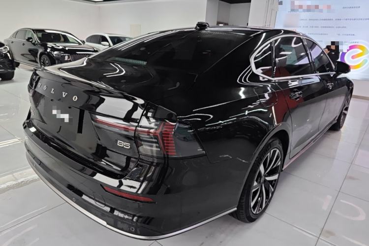 Used Volvo S90 2026 B5 Zhiyi Luxury Edition Rear Right 45 Deg