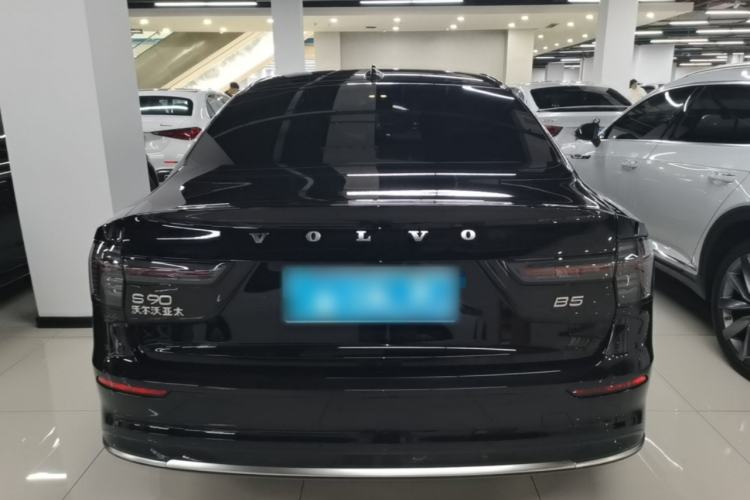Used Volvo S90 2026 B5 Zhiyuan Luxury Edition Rear