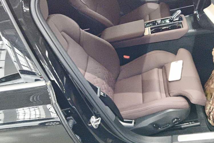 Used Volvo S90 2026 B5 Zhiyuan Luxury Edition Right Front Seat