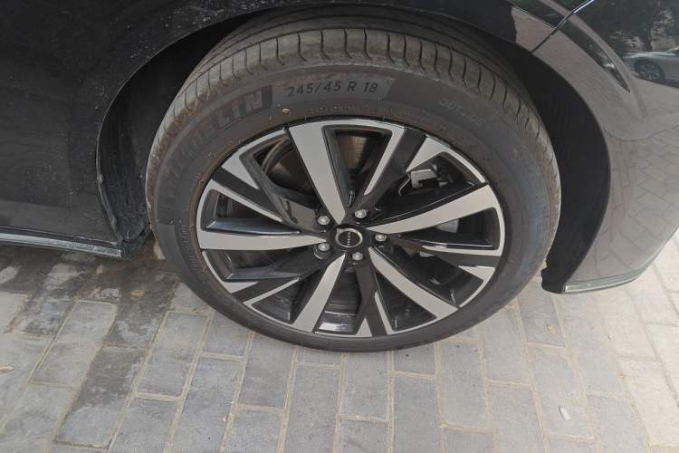 Used Volvo S90 2026 B5 Zhiyi Luxury Edition Right Front Wheel Hub