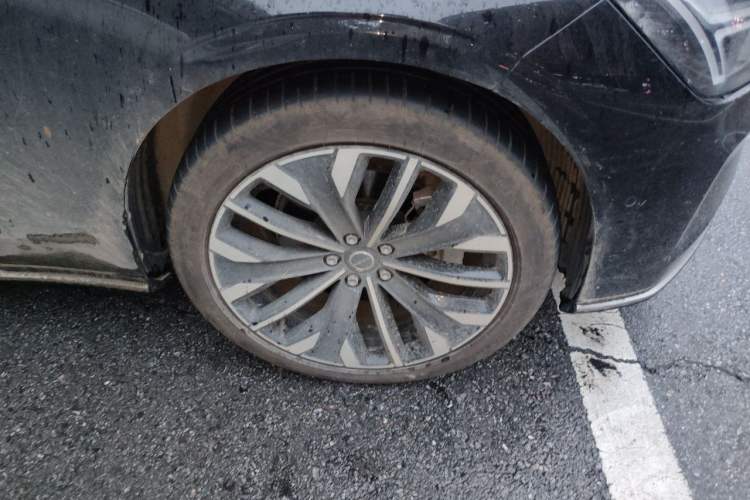 Used Volvo S90 2026 B5 Zhiyuan Luxury Edition Right Front Wheel Hub