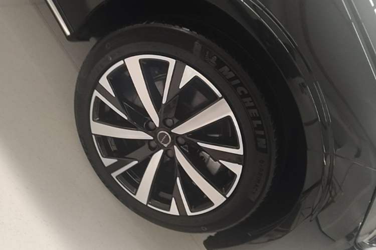 Used Volvo S90 2026 B5 Zhiyi Luxury Edition Right Front Wheel Hub