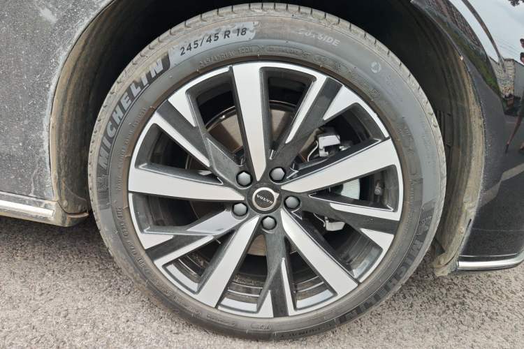 Used Volvo S90 2026 B5 Zhiyi Luxury Edition Right Front Wheel Hub