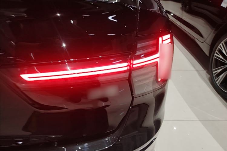 Used Volvo S90 2026 B5 Zhiyuan Luxury Edition Right Rear Taillight