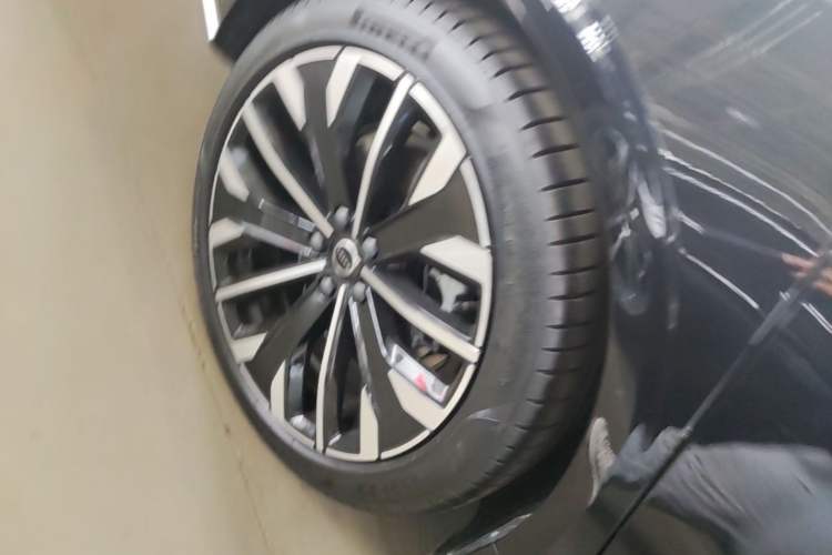 Used Volvo S90 2026 B5 Zhiyuan Luxury Edition Right Rear Wheel Hub