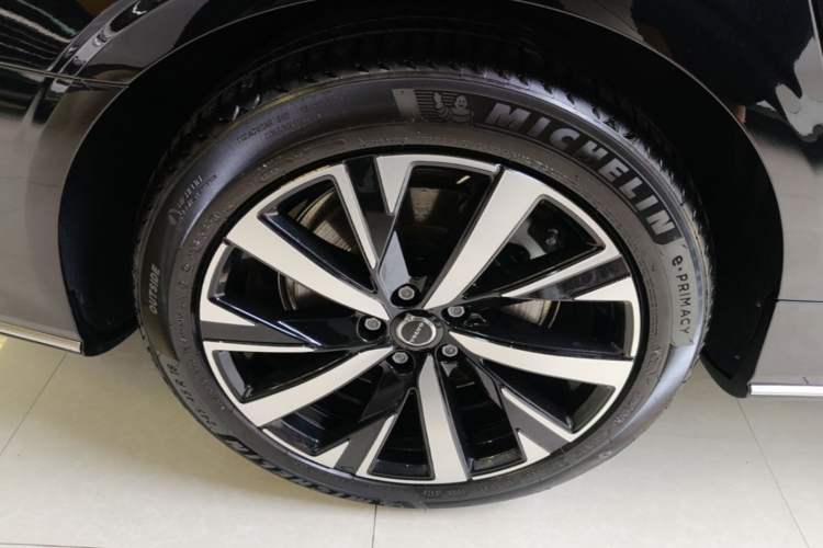 Used Volvo S90 2026 B5 Zhiyi Luxury Edition Right Rear Wheel Hub