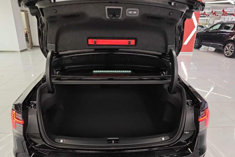 Used Volvo S90 2026 B5 Zhiyi Luxury Edition Trunk