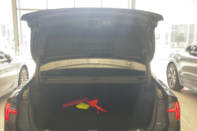 Used Volvo S90 2026 B5 Zhiyuan Luxury Edition Trunk