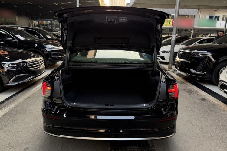 Used Volvo S90 2026 B5 Zhiyi Luxury Edition Trunk