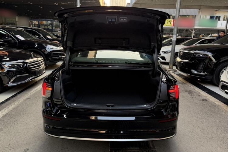 Used Volvo S90 2026 B5 Zhiyi Luxury Edition Trunk